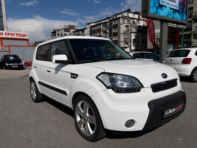 Kia Soul 1.6 BENZ - автомобили, коли, обяви за нови и употребявани 1