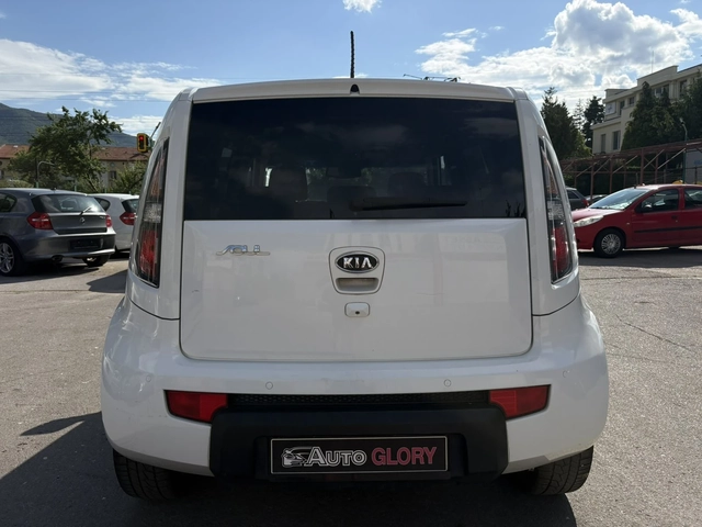 Kia Soul 1.6 BENZ - автомобили, коли, обяви за нови и употребявани 3