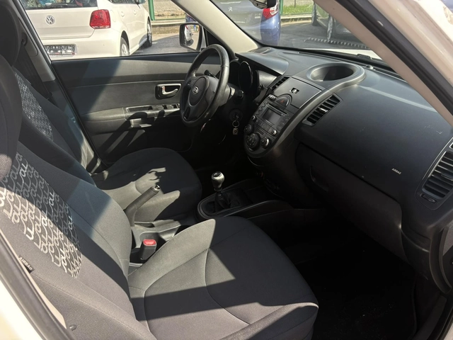 Kia Soul 1.6 BENZ - автомобили, коли, обяви за нови и употребявани 8