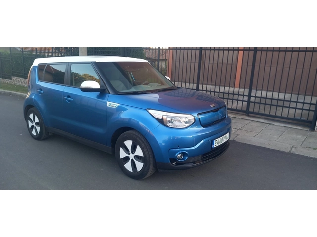 Kia Soul Soul EV   60000km - автомобили, коли, обяви за нови и употребявани 0