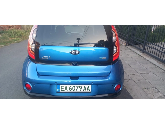 Kia Soul Soul EV   60000km - автомобили, коли, обяви за нови и употребявани 5
