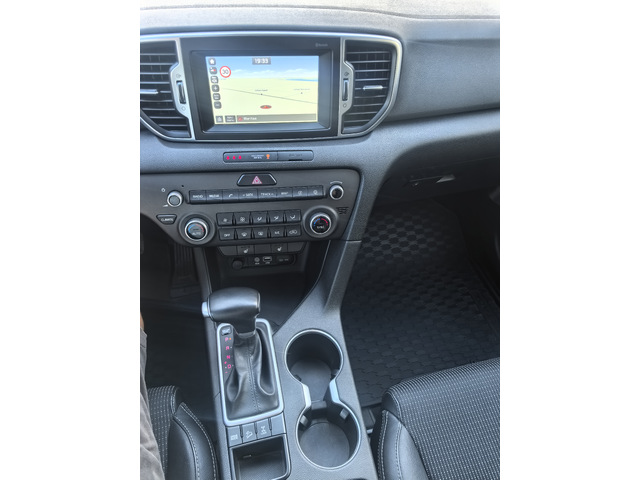Kia Sportage 1.6 T-GDI 4X4 Spirit - автомобили, коли, обяви за нови и употребявани 11