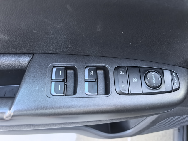 Kia Sportage 1.6 T-GDI 4X4 Spirit - автомобили, коли, обяви за нови и употребявани 9