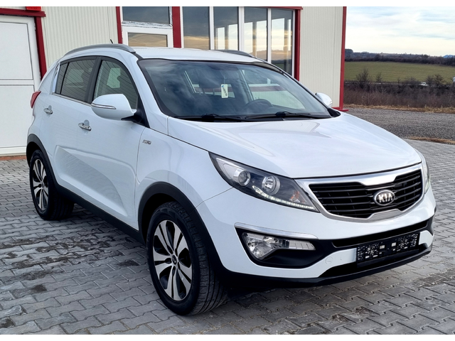 kia Sportage 2.0 crdi 136k.c.4x4 - автомобили, коли, обяви за нови и употребявани 0