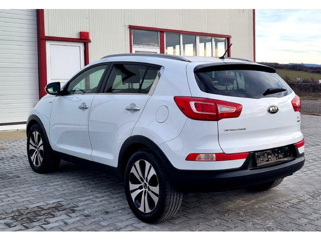 kia Sportage 2.0 crdi 136k.c.4x4 - автомобили, коли, обяви за нови и употребявани 3