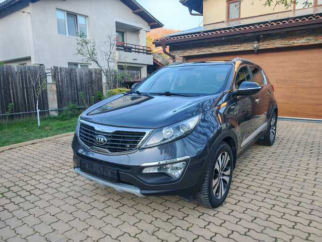 Kia Sportage 2.0CRDI-4x4-КОЖА-НАВИГАЦИЯ-dljf;djru - автомобили, коли, обяви за нови и употребявани 0