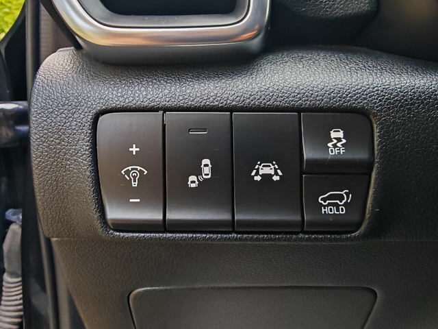 Kia Sportage 2.0CRDI-КОЖА-НАВИГАЦИЯ-КАМЕРА - автомобили, коли, обяви за нови и употребявани 15