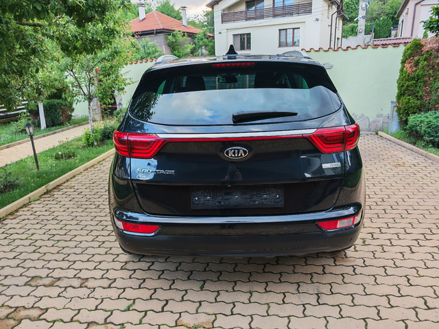 Kia Sportage 2.0CRDI-КОЖА-НАВИГАЦИЯ-КАМЕРА - автомобили, коли, обяви за нови и употребявани 4