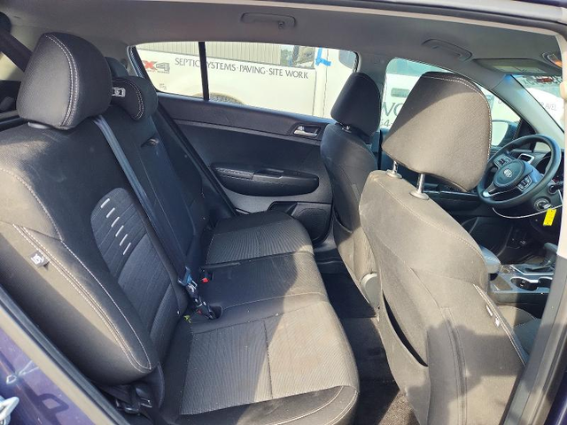 Kia Sportage 2.4L 4 Front-wheel Drive - автомобили, коли, обяви за нови и употребявани 10