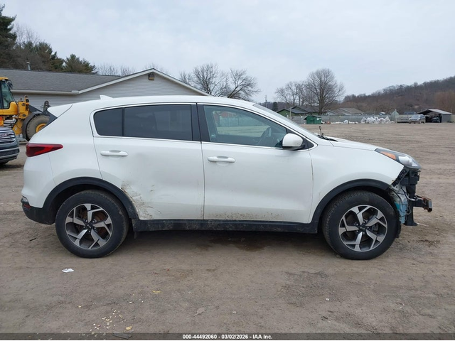 Kia Sportage 2.4L I-4 DI, DOHC, VVT, 181HP Front Wheel Drive - автомобили, коли, обяви за нови и употребявани 13