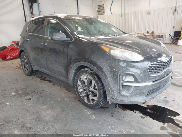 Kia Sportage 2.4L I-4 DI, DOHC, VVT, 181HP Front Wheel Drive - автомобили, коли, обяви за нови и употребявани 0