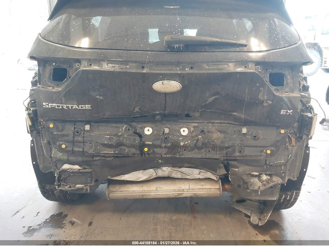 Kia Sportage 2.4L I-4 DI, DOHC, VVT, 181HP Front Wheel Drive - автомобили, коли, обяви за нови и употребявани 5