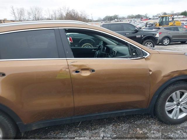 Kia Sportage 2.4L I-4 DI, DOHC, VVT, 181HP Front Wheel Drive - автомобили, коли, обяви за нови и употребявани 16