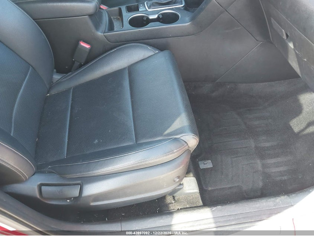 Kia Sportage 2.4L I-4 DI, DOHC, VVT, 181HP Front Wheel Drive - автомобили, коли, обяви за нови и употребявани 4