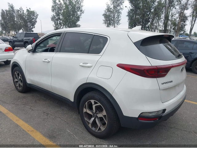 Kia Sportage 2.4L I-4 DI, DOHC, VVT, 181HP Front Wheel Drive - автомобили, коли, обяви за нови и употребявани 2