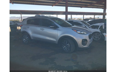 Kia Sportage 2.4L I-4 DI, DOHC, VVT, 181HP Front Wheel Drive - автомобили, коли, обяви за нови и употребявани 12