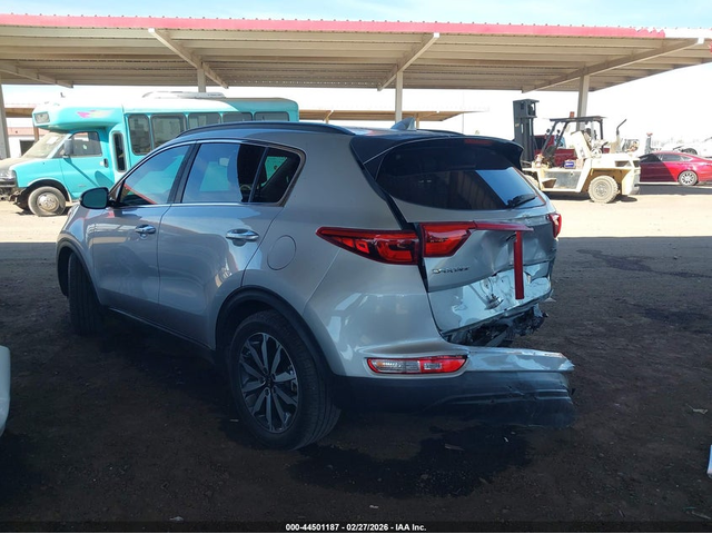 Kia Sportage 2.4L I-4 DI, DOHC, VVT, 181HP Front Wheel Drive - автомобили, коли, обяви за нови и употребявани 5