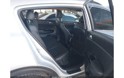 Kia Sportage 2.4L I-4 DI, DOHC, VVT, 181HP Front Wheel Drive - автомобили, коли, обяви за нови и употребявани 7