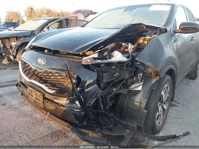 Kia Sportage 2.4L I-4 DI, DOHC, VVT, 181HP Front Wheel Drive - автомобили, коли, обяви за нови и употребявани 5