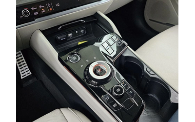 Kia Sportage - автомобили, коли, обяви за нови и употребявани 8