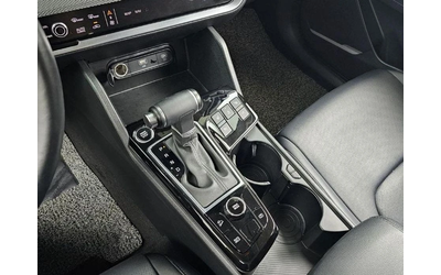 Kia Sportage - автомобили, коли, обяви за нови и употребявани 8