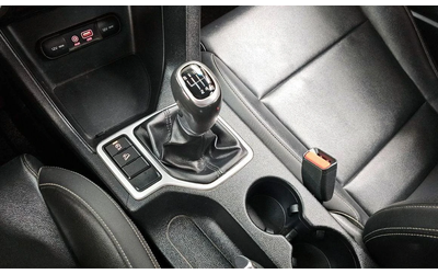 Kia Sportage Diesel 2wd Trendy  * НАЙ-ДОБРА ЦЕНА В БЪЛГАРИЯ* - автомобили, коли, обяви за нови и употребявани 8