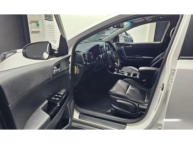 Kia Sportage Diesel 2wd Trendy  * НАЙ-ДОБРА ЦЕНА В БЪЛГАРИЯ* - автомобили, коли, обяви за нови и употребявани 9