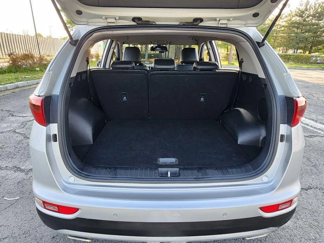 Kia Sportage Diesel 2WD Noblesse  * НАЙ-ДОБРА ЦЕНА В БЪЛГАРИЯ* - автомобили, коли, обяви за нови и употребявани 9