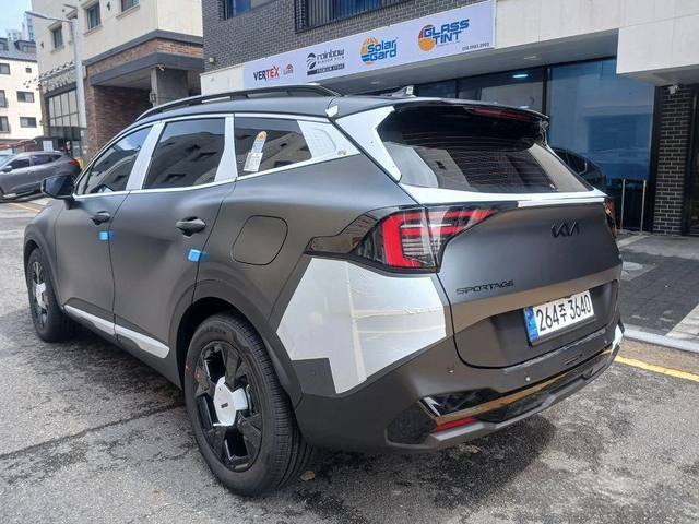 Kia Sportage Gasoline 1.6 Turbo 2WD Signature X Line - автомобили, коли, обяви за нови и употребявани 3