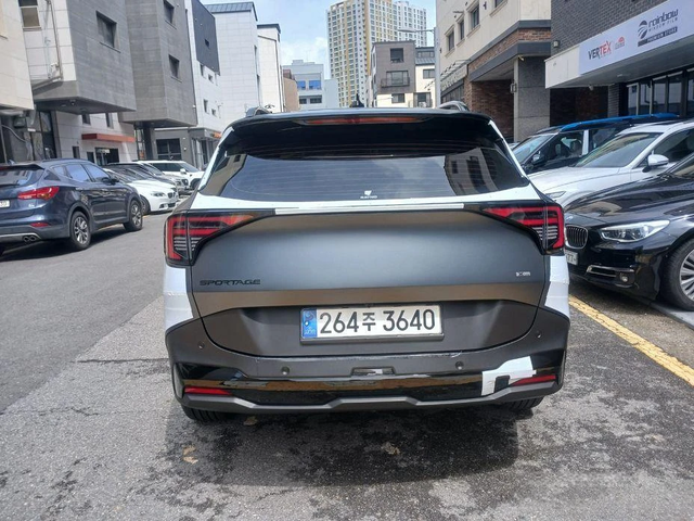 Kia Sportage Gasoline 1.6 Turbo 2WD Signature X Line - автомобили, коли, обяви за нови и употребявани 4