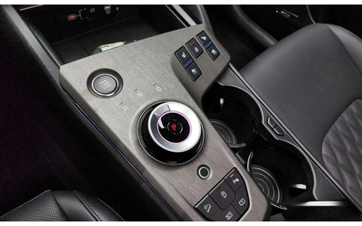 Kia Sportage Gasoline 1.6 Turbo 2WD Signature - автомобили, коли, обяви за нови и употребявани 8