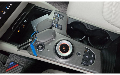 Kia Sportage Gasoline 1.6 Turbo 2WD Signature - автомобили, коли, обяви за нови и употребявани 8