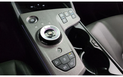 Kia Sportage Gasoline 1.6 Turbo 2WD Signature - автомобили, коли, обяви за нови и употребявани 8