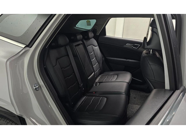 Kia Sportage Gasoline 1.6 Turbo 2WD Signature - автомобили, коли, обяви за нови и употребявани 11