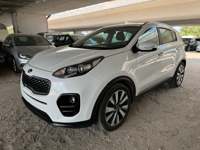 Kia Sportage 1.7CRDI-AUTO-NAVI - автомобили, коли, обяви за нови и употребявани 0