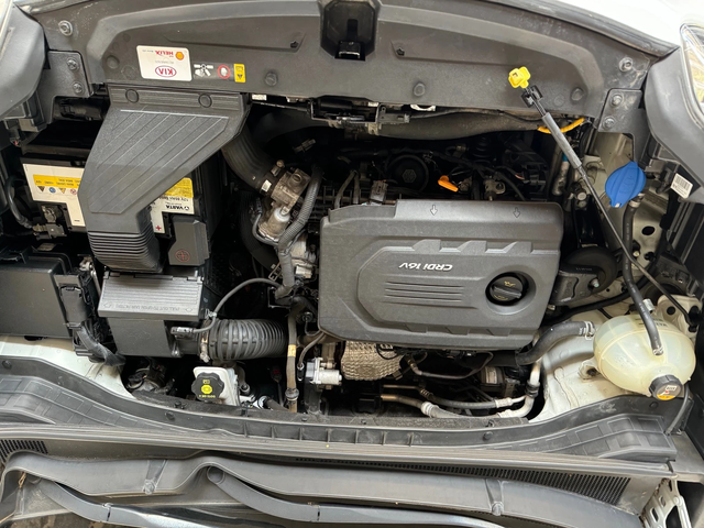 Kia Sportage 1.7CRDI-AUTO-NAVI - автомобили, коли, обяви за нови и употребявани 13