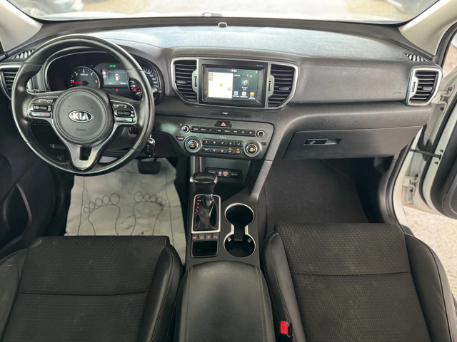 Kia Sportage 1.7CRDI-AUTO-NAVI - автомобили, коли, обяви за нови и употребявани 14