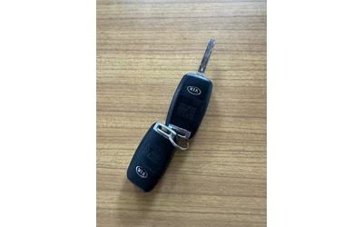 Kia Sportage 1.7CRDI-AUTO-NAVI - автомобили, коли, обяви за нови и употребявани 15