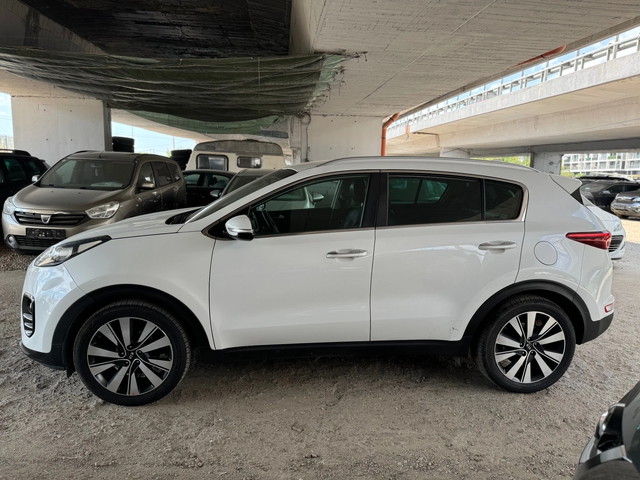 Kia Sportage 1.7CRDI-AUTO-NAVI - автомобили, коли, обяви за нови и употребявани 8