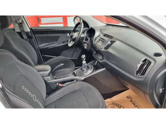 Kia Sportage 1.7 диз.115к.с. - автомобили, коли, обяви за нови и употребявани 13