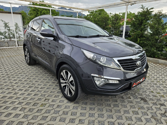 Kia Sportage 1.7CRDI-116кс= 6ck= ПАНОРАМА= КАМЕРА= ПОДГРЕВ - автомобили, коли, обяви за нови и употребявани 1