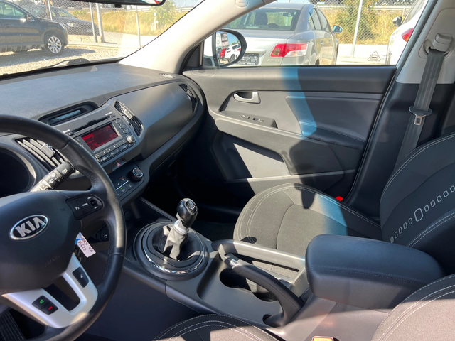 Kia Sportage 1.7 CRDI - автомобили, коли, обяви за нови и употребявани 9