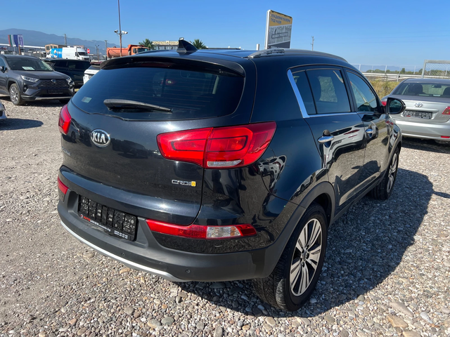 Kia Sportage 2.0 CRDI 4X4 - автомобили, коли, обяви за нови и употребявани 4