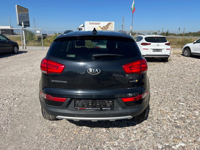 Kia Sportage 2.0 CRDI 4X4 - автомобили, коли, обяви за нови и употребявани 5