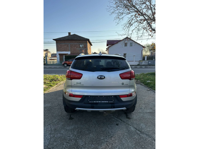 Kia Sportage - автомобили, коли, обяви за нови и употребявани 13