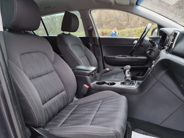 Kia Sportage 1.7 Faceleft//Euro-6B - автомобили, коли, обяви за нови и употребявани 11