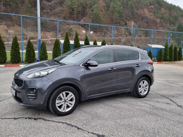 Kia Sportage 1.7 Faceleft//Euro-6B - автомобили, коли, обяви за нови и употребявани 2