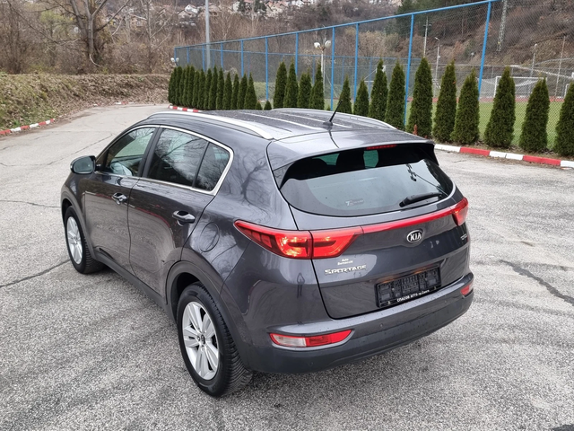 Kia Sportage 1.7 Faceleft//Euro-6B - автомобили, коли, обяви за нови и употребявани 4