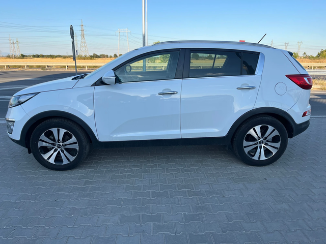 Kia Sportage 1.7 Diesel - автомобили, коли, обяви за нови и употребявани 2