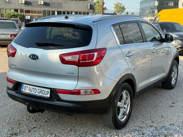 Kia Sportage 2.0 CRDI 4WD PREMIUM FULL - автомобили, коли, обяви за нови и употребявани 4